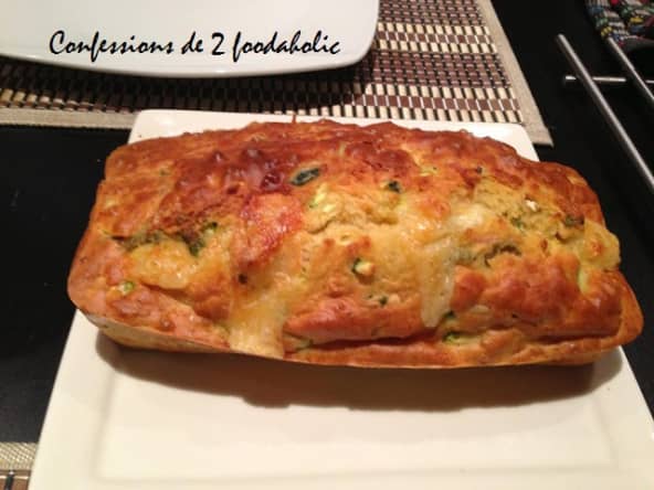 Cake salé olive, jambon, comté et courgette