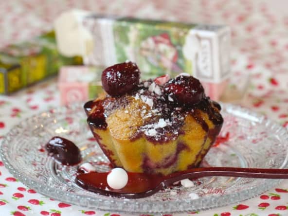 Moelleux aux cerises à l’anis de Flavigny, coulis de cerise au pastis