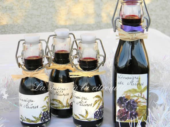Vinaigre épicé aux mûres