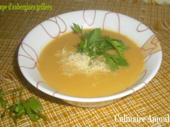 Soupe d'aubergines grillées