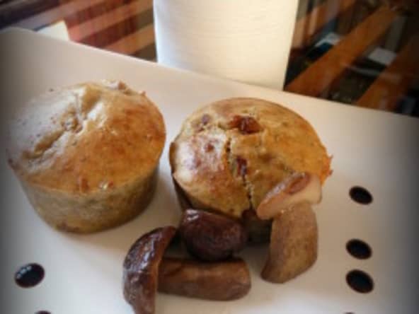 Muffins foie gras, cèpes, morilles et sel fumé