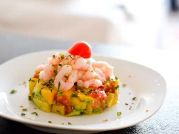 Crevettes sur salsa mangue avocat