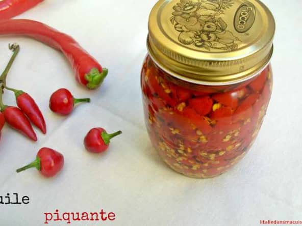 Conserves de piments à l'huile, huile piquante