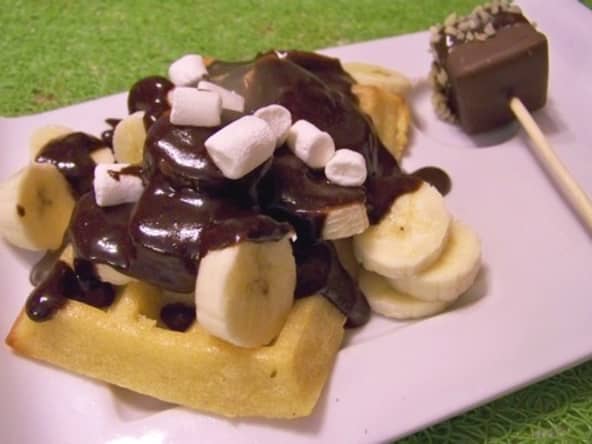 Gaufres au four sauce chocolat shamallow sur banane et little shamalows