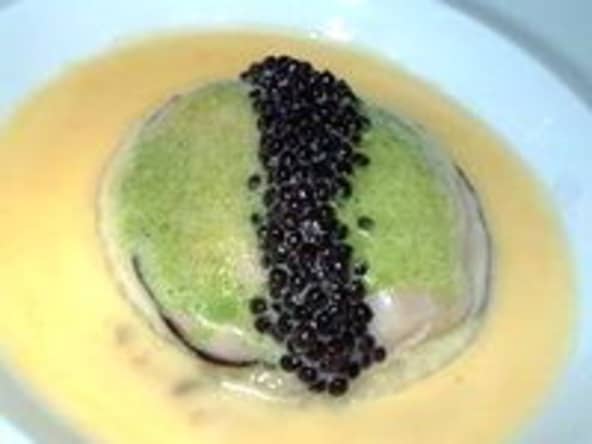 Huitres juste pochées au cresson et caviar