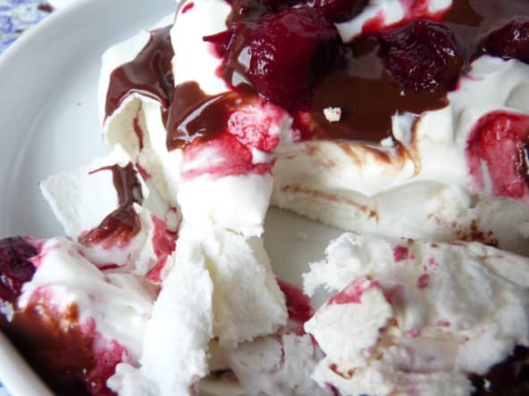 Pavlova cerise chocolat
