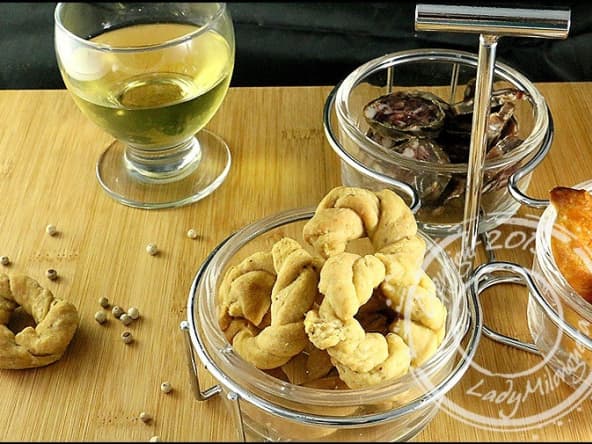Pebradous : biscuits apéritifs de Limoux au poivre