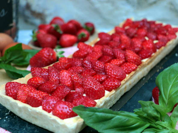 Tarte aux fraises, crème pâtissière au basilic de Cyril Lignac
