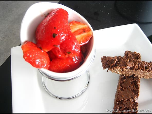 Salade de fraises au poivre noir de Sichuan et à la menthe