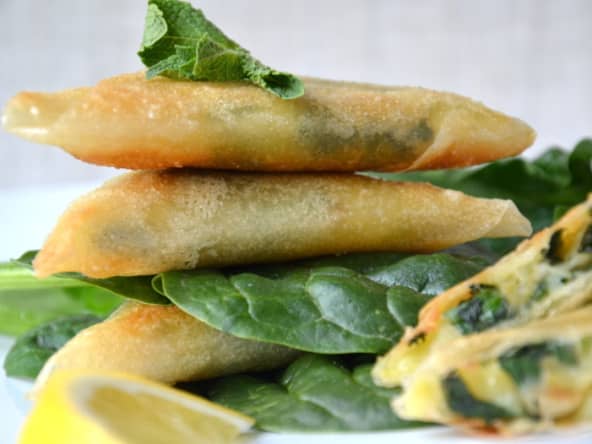 Samossas végétaux aux épinards, pommes de terre, menthe et citron