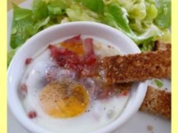 Oeuf cocotte chèvre miel bacon.
