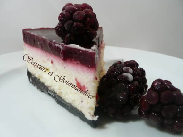 Cheesecake aérien au miroir de mûres