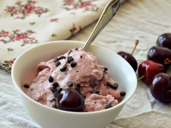 Frozen Yogurt à la Cerise et aux Pépites de Chocolat