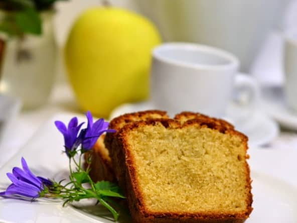 Cake à la pomme et à la cannelle