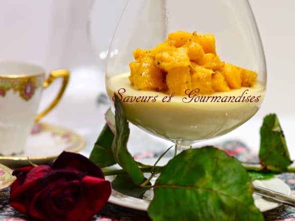 Panna cotta à la mangue épicée.