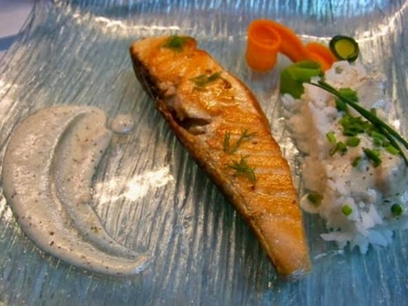 Pavés de saumon à la plancha, sauce au vin jaune
