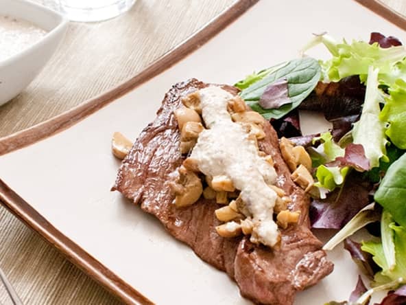 Filet de boeuf, sauce et duxelles aux champignons