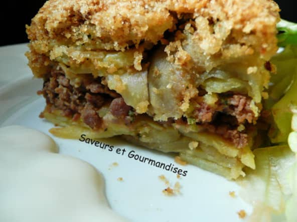 Pommes de terre en mille-feuilles farcies en gratin