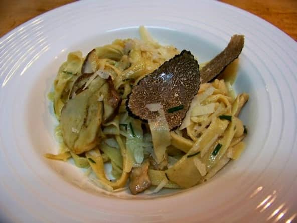 Pâtes "maison" aux cèpes et à la truffe d'automne