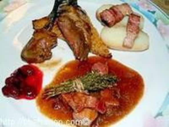 Sarcelle aux airelles sauce porto