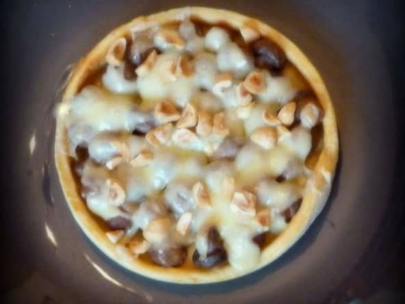 Tarte champignons, comté et noisettes