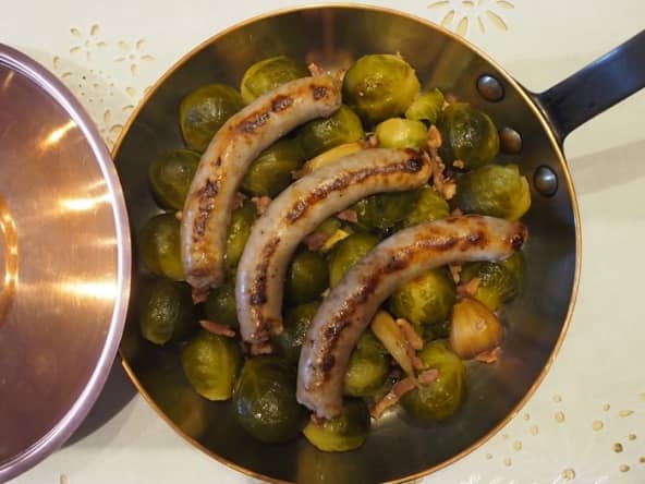 Choux de Bruxelles et saucisse grillée de Rodez