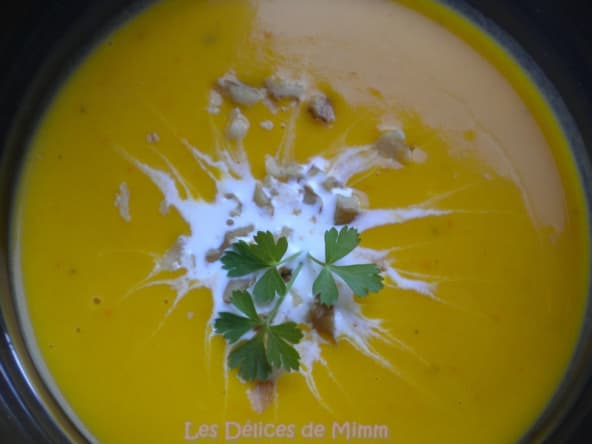 Velouté de potimarron au praliné de noisettes