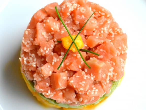 Tartare de saumon, avocat et mangue