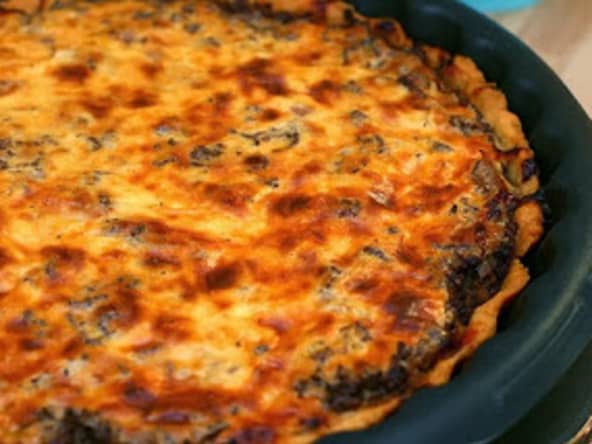 Quiche à la viande et au fromage