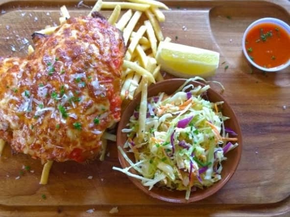Filets de poisson panés, à la parmigiana