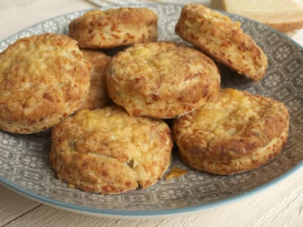 Scones au cheddar