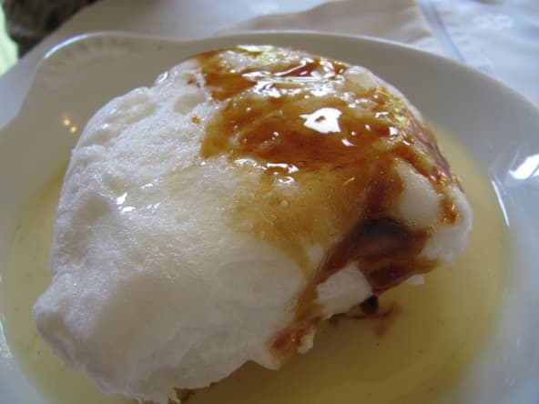 Oeufs à la neige, caramel, crème anglaise