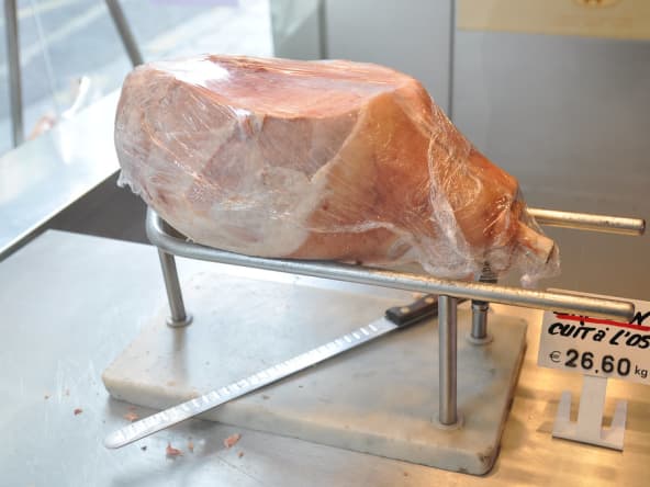 Jambon cuit à l'os en vente