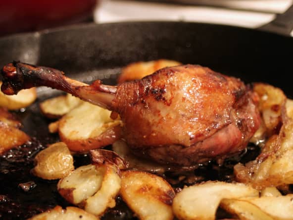 Cuisses de canard rôties aux pommes de terre