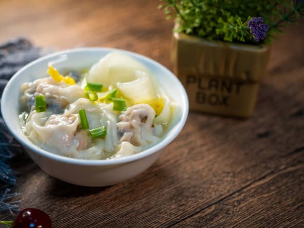 Bol de raviolis chinois vegetariens