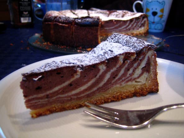 Une part de zebra cake.