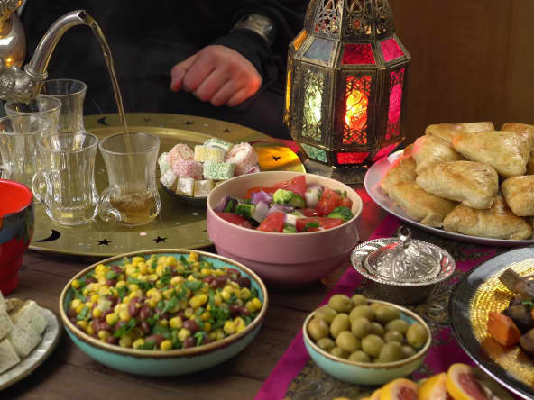 Repas traditionnel pour célébrer l'aïd
