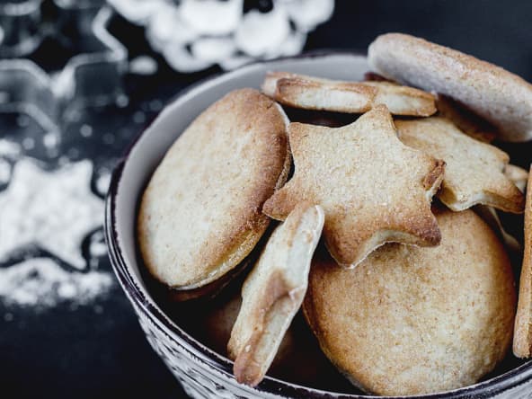 Biscuits de noël en forme d'étoile