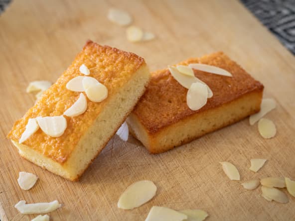 Visitandines rectangulaire avec amandes effilées