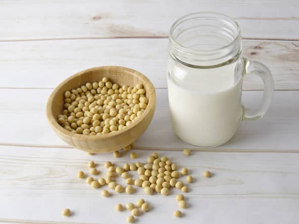 Lait de soja dans une carafe