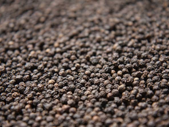 Graines de poivre noir