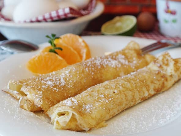 Crêpes roulées sucrées