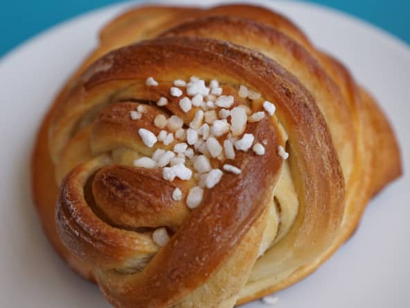 Brioche avec sucre perlé