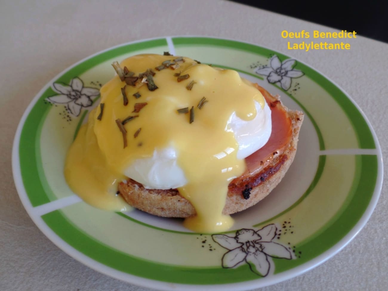 Oeufs Bénédicte, sauce hollandaise Recette par Le Petit Monde de Ladylettante