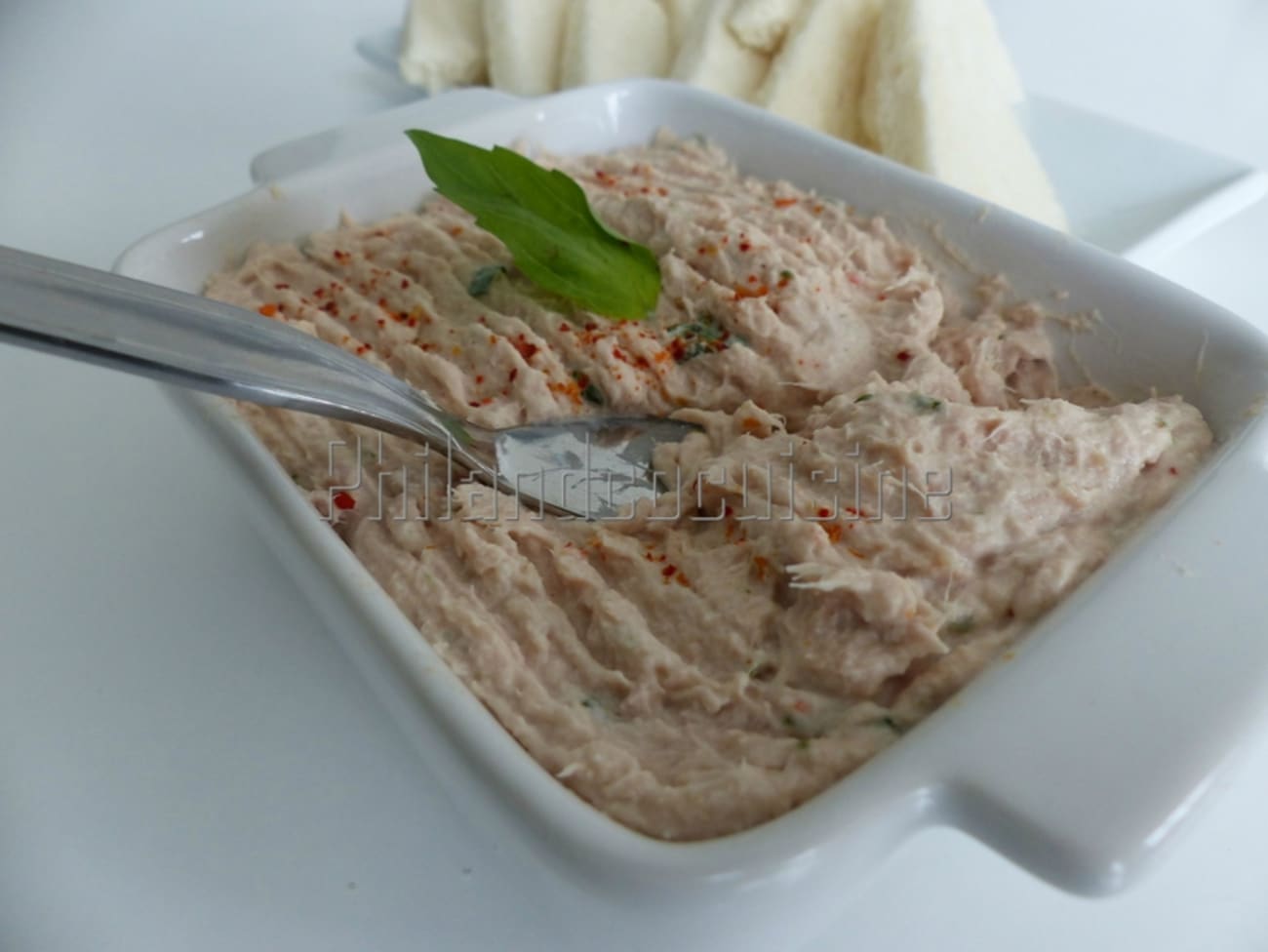 Rillettes de thon au boursin ail et fines herbes : recette Rillettes de