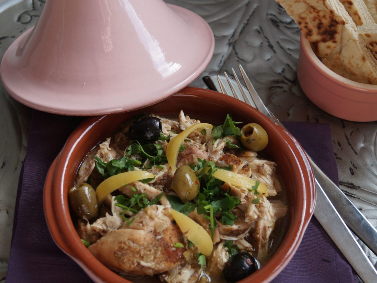 Tagine marocain de poulet aux olives et au citrons confits maison