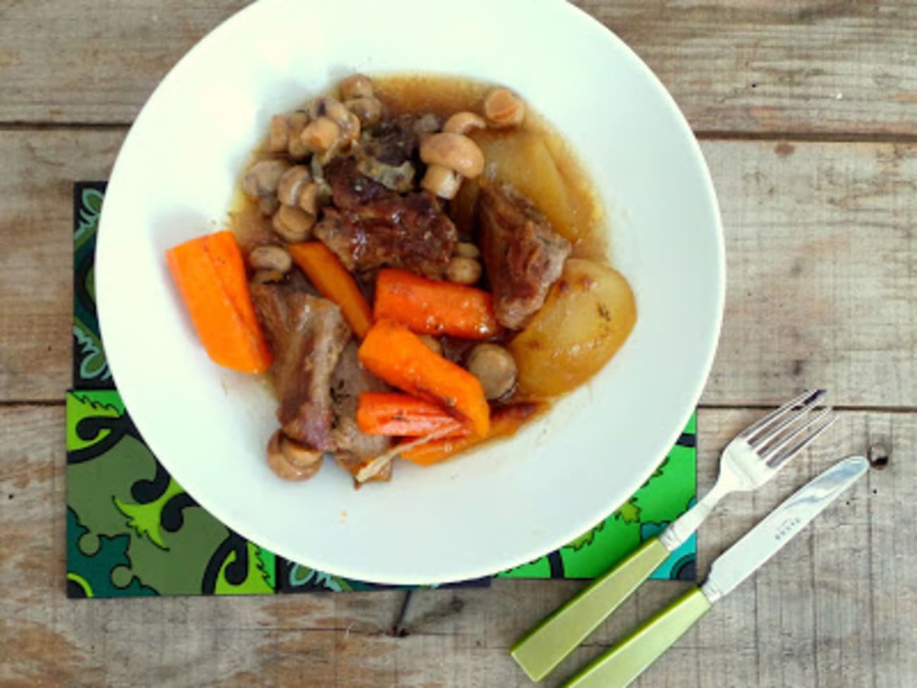 Sauté de veau au cidre et aux pommes : recette Sauté de veau au cidre