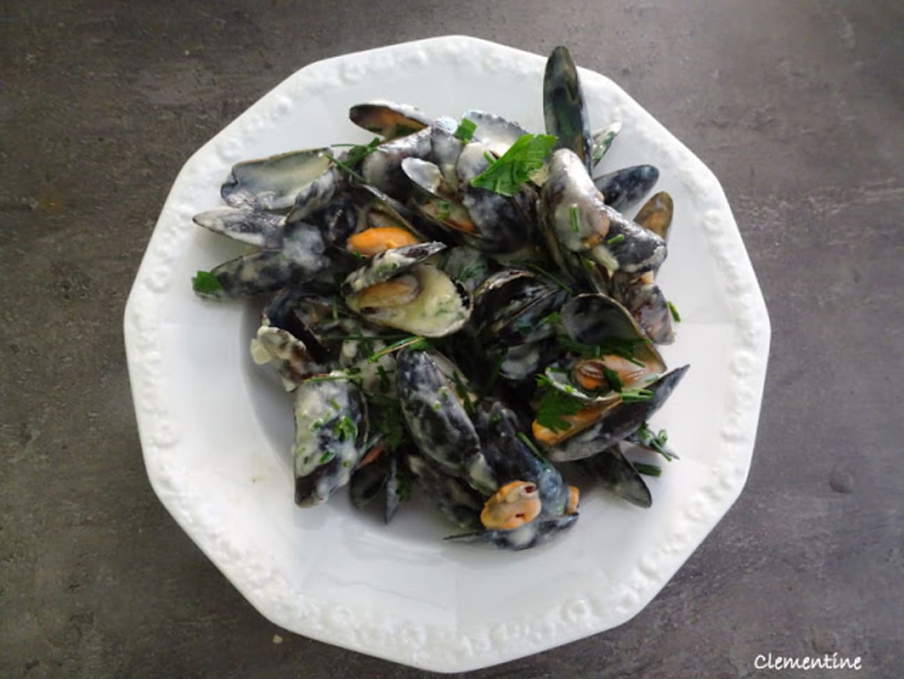 Moules sauce poulette Recette par Clementine
