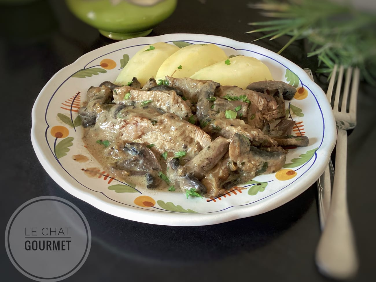Cuisse de dinde en cocotte aux champignons et crème fraîche : une