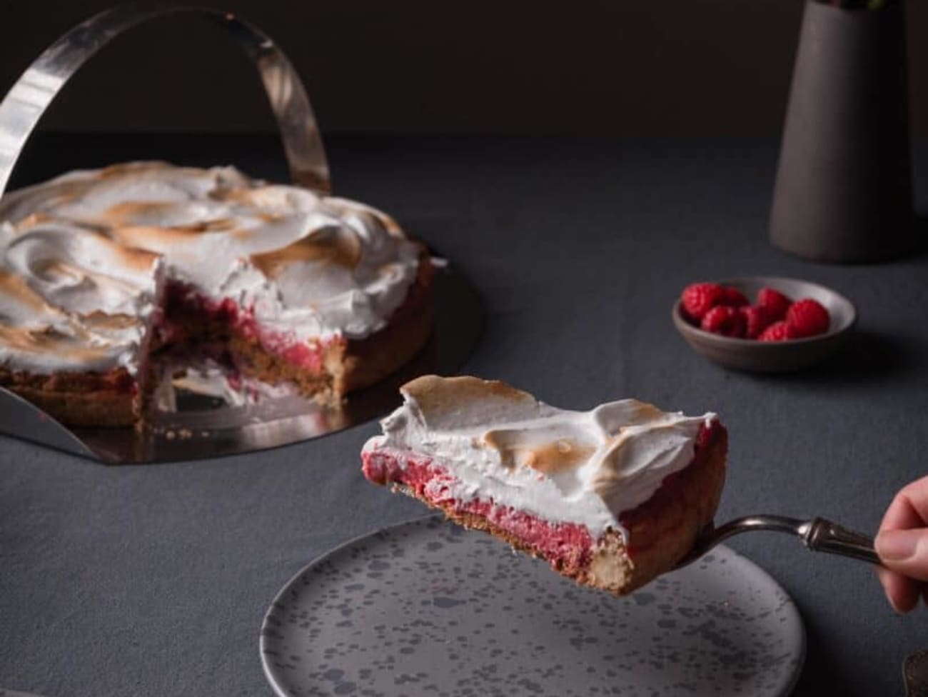 Tarte meringuée à la framboise parfaite pour l'été